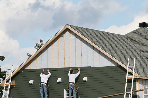 Professional Siding technician working in Liberty Hill, TX